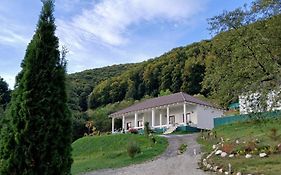 Cristelyn Residence (Adults Only)